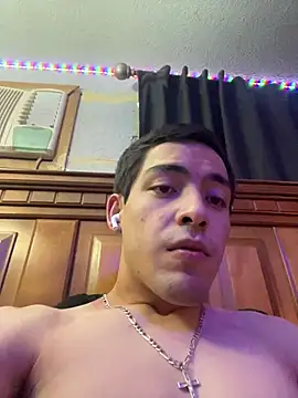 Snapshot of Tupapi696969q chatting on 04-23-26, 03:52 Tupapi696969q online show from 04-23-26, 03:52