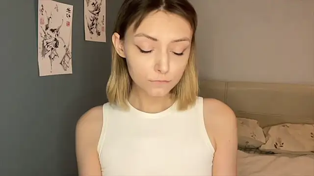 Leecey online show from 03-29-26, 04:40