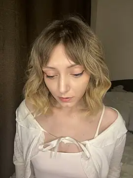 Leecey online show from 04-29-26, 12:05