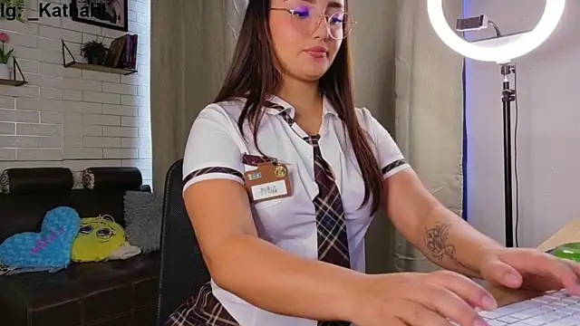 Catalu x online show from 04-19-26, 06:10