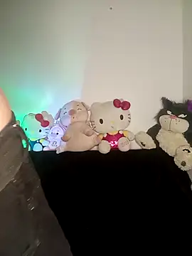 Snapshot of _juli17_ chatting on 02-16-26, 10:06 juli17 online show from 02-16-26, 10:06