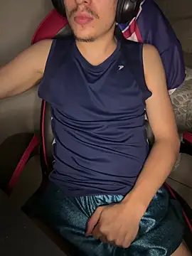 hungtwinkBR online show from 04-24-26, 01:30