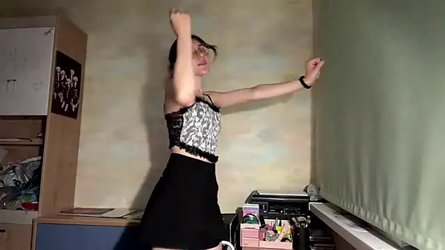 Snapshot of Miaaa_Moon chatting on 06-16-26, 07:38 Miaaa Moon online show from 06-16-26, 07:38