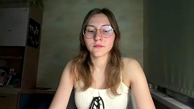 Snapshot of Miaaa_Moon chatting on 07-07-26, 07:07 Miaaa Moon online show from 07-07-26, 07:07