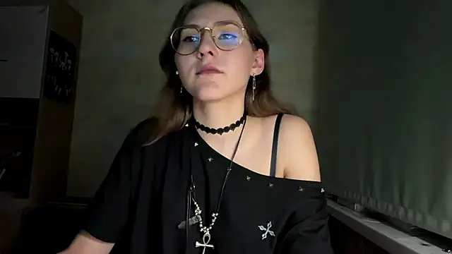 Snapshot of Miaaa_Moon chatting on 07-16-26, 08:15 Miaaa Moon online show from 07-16-26, 08:15