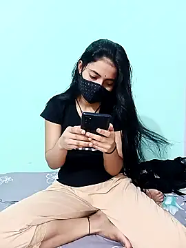 Snapshot of 18_year_old_girl chatting on 04-22-26, 03:20 18 year old girl online show from 04-22-26, 03:20