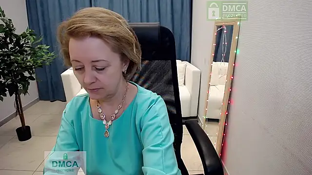 MONA W online show from 04-18-26, 10:52