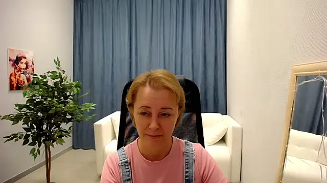 MONA W online show from 05-27-26, 11:07