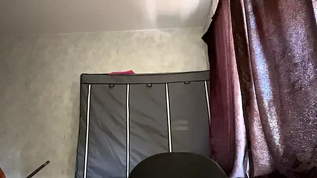 FoxieFlare online show from 03-25-26, 05:24