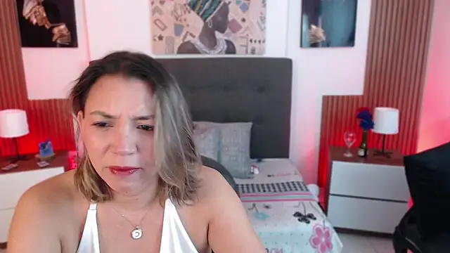 milfsecret69 online show from 05-13-26, 10:56