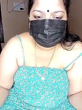 Snapshot of silk_rose05 chatting on 05-03-26, 06:47 silk rose05 online show from 05-03-26, 06:47