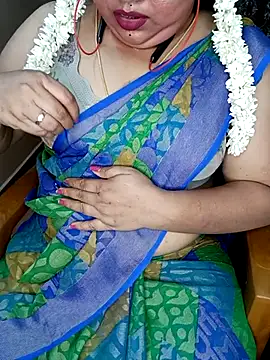 Snapshot of silk_rose05 chatting on 05-15-26, 08:54 silk rose05 online show from 05-15-26, 08:54
