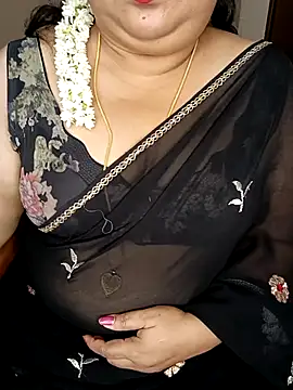 Snapshot of silk_rose05 chatting on 05-16-26, 04:17 silk rose05 online show from 05-16-26, 04:17