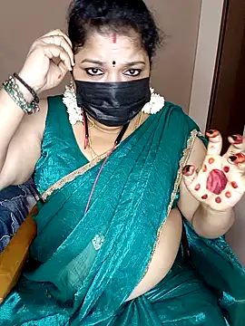 Snapshot of silk_rose05 chatting on 05-18-26, 03:18 silk rose05 online show from 05-18-26, 03:18