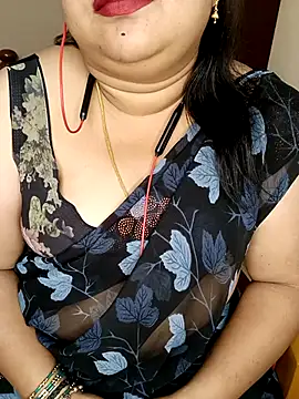 Snapshot of silk_rose05 chatting on 05-21-26, 06:42 silk rose05 online show from 05-21-26, 06:42