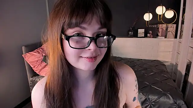 Snapshot of Maykinkya chatting on 03-07-26, 02:14 Maykinkya online show from 03-07-26, 02:14