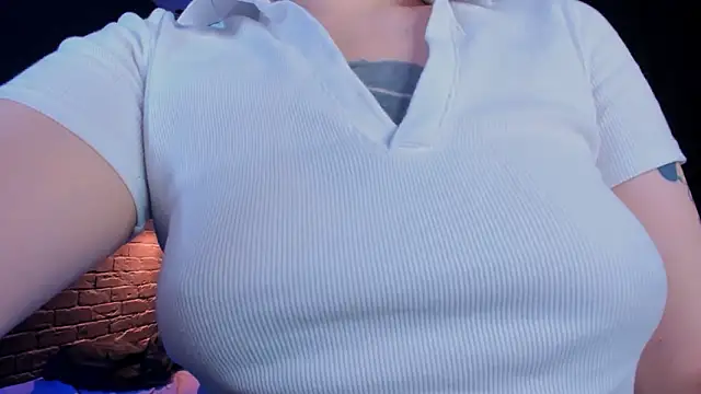 Snapshot of Maykinkya chatting on 03-08-26, 02:21 Maykinkya online show from 03-08-26, 02:21