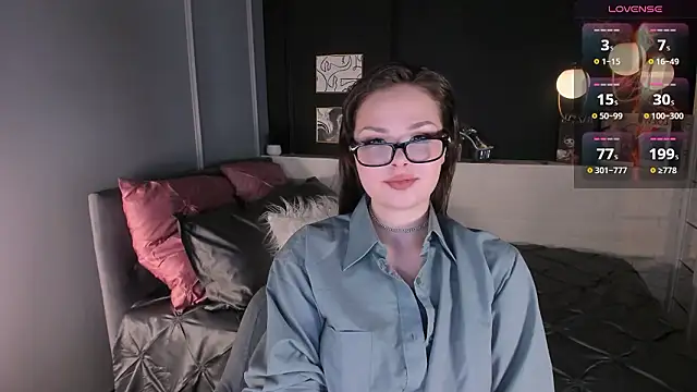 Snapshot of Maykinkya chatting on 03-21-26, 01:58 Maykinkya online show from 03-21-26, 01:58