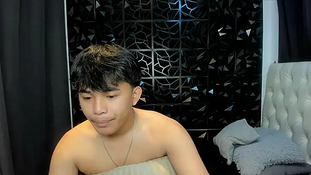 xlovercutietwink online show from 04-06-26, 04:32
