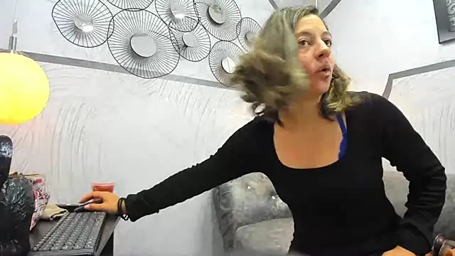 ArianaSommers online show from 06-01-26, 11:34