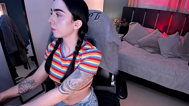 Snapshot of Luna_tagliaferri chatting on 07-15-26, 08:14 Luna tagliaferri online show from 07-15-26, 08:14