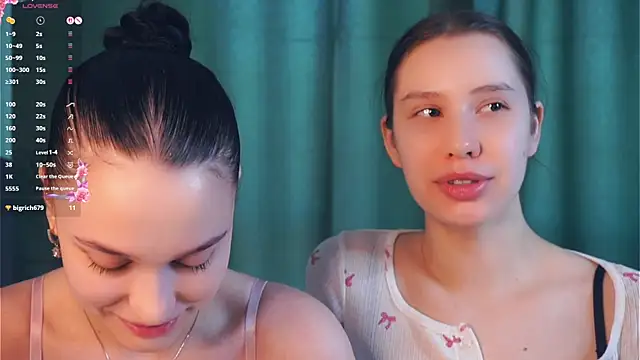 Snapshot of ZofiaSoshnik chatting on 04-01-26, 06:36 ZofiaSoshnik online show from 04-01-26, 06:36