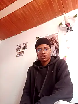 Snapshot of suckdream chatting on 03-08-26, 07:39 suckdream online show from 03-08-26, 07:39