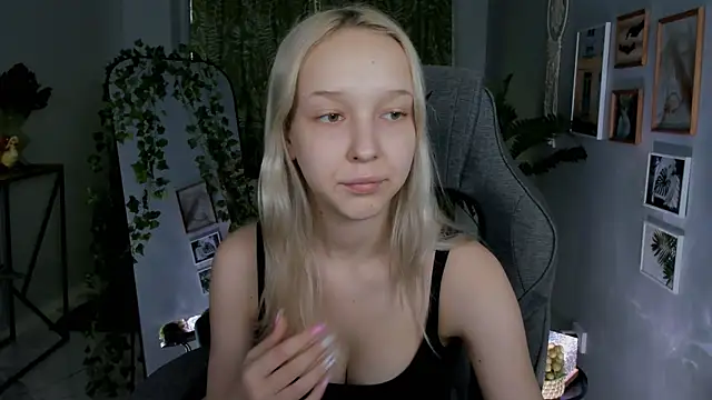 MaoqiBeverly online show from 04-17-26, 06:27