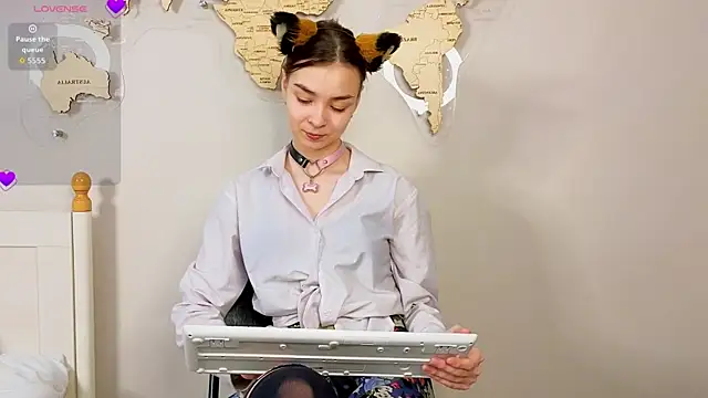 Snapshot of EddieChery chatting on 03-15-26, 03:07 EddieChery online show from 03-15-26, 03:07