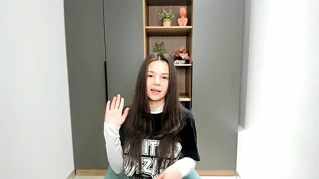 MindaGuyett online show from 02-03-26, 06:40