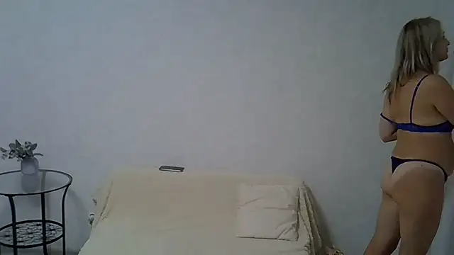 Snapshot of Opaldream chatting on 06-06-26, 09:08 Opaldream online show from 06-06-26, 09:08