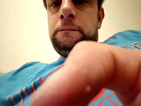 Snapshot of NiceToes43 chatting on 03-02-26, 06:04 NiceToes43 online show from 03-02-26, 06:04