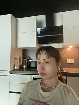 Snapshot of Just-Lilly chatting on 06-07-26, 05:38 Just-Lilly online show from 06-07-26, 05:38