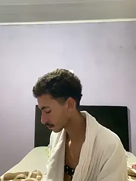 Snapshot of GuiOficialBr02 chatting on 03-23-26, 01:15 GuiOficialBr02 online show from 03-23-26, 01:15