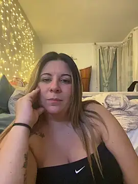 JasmineGlow7 online show from 03-11-26, 02:06