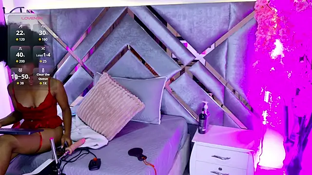 EmmaLovve online show from 05-19-26, 02:40