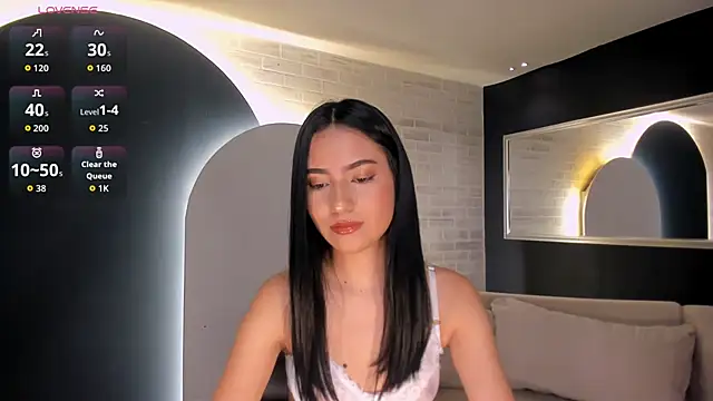 LucieMartin online show from 04-12-26, 05:40