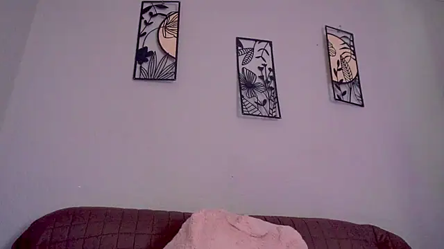 loveegirll1 online show from 07-08-26, 04:50