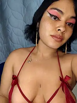 Snapshot of zoe_love18 chatting on 04-16-26, 03:51 zoe love18 online show from 04-16-26, 03:51