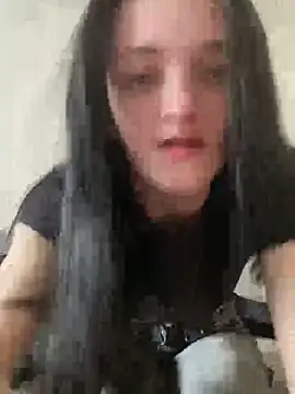 Snapshot of LeonieClaire chatting on 03-09-26, 03:05 LeonieClaire online show from 03-09-26, 03:05