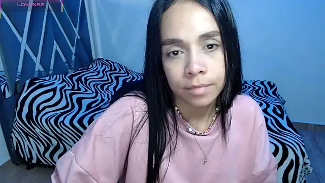 Snapshot of paula_lopez__ chatting on 03-23-26, 11:53 paula lopez online show from 03-23-26, 11:53