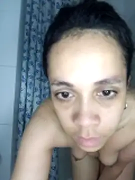 Snapshot of paula_lopez__ chatting on 04-06-26, 04:52 paula lopez online show from 04-06-26, 04:52