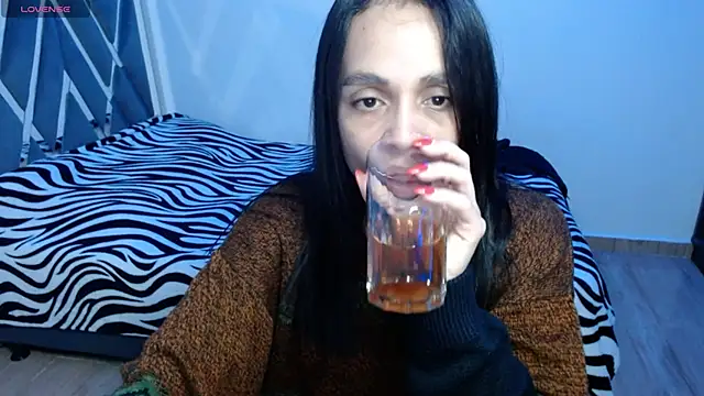 Snapshot of paula_lopez__ chatting on 04-10-26, 11:42 paula lopez online show from 04-10-26, 11:42