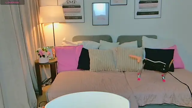 SinLuna  online show from 05-13-26, 09:55