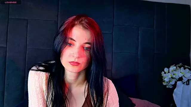 NicoleLuxe online show from 05-15-26, 06:04