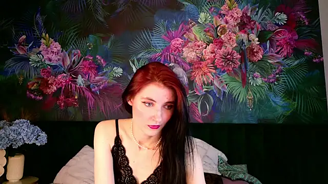 NicoleLuxe online show from 05-22-26, 07:08
