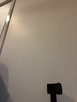 Snapshot of D_7ex chatting on 04-16-26, 12:28 D 7ex online show from 04-16-26, 12:28