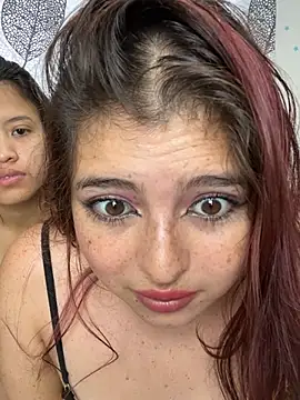 Vilu and Xuxi  online show from 03-09-26, 10:36