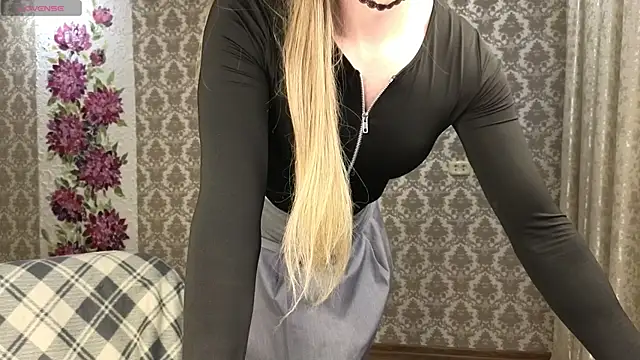 Snapshot of Anna_inHear chatting on 06-26-26, 06:45 Anna inHear online show from 06-26-26, 06:45
