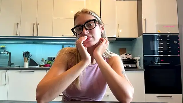 SoftnessMila online show from 06-01-26, 01:18